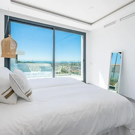 Villa Luxury With Heated Pool Open Sea Views Estepona
