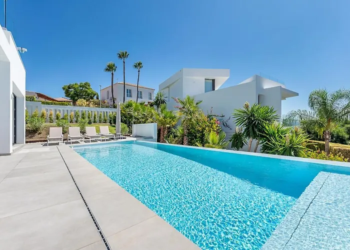 Luxury With Heated Pool Open Sea Views Villa Estepona