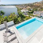 Villa Luxury With Heated Pool Open Sea Views Estepona