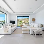 Villa Luxury With Heated Pool Open Sea Views *