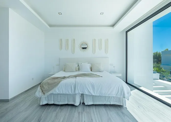 Luxury With Heated Pool Open Sea Views Villa *