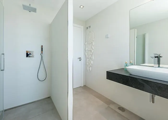 Luxury With Heated Pool Open Sea Views Estepona