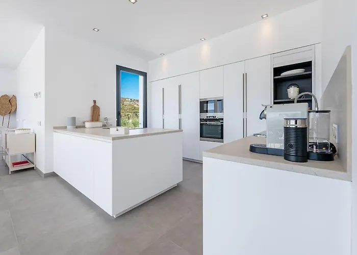 Luxury With Heated Pool Open Sea Views Villa