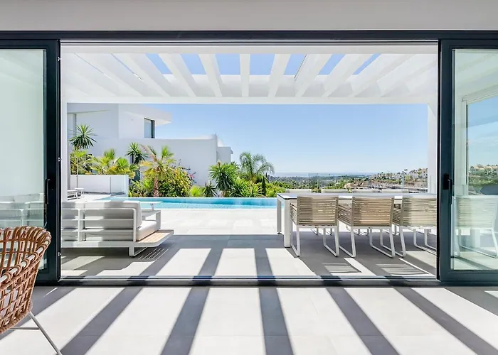 Villa Luxury With Heated Pool Open Sea Views Estepona