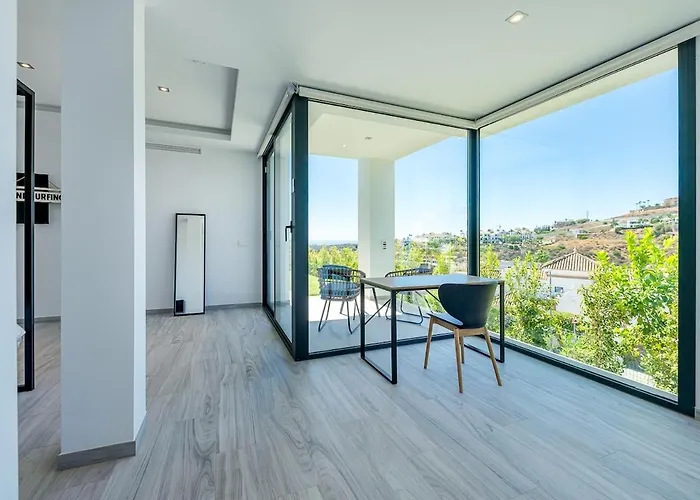 Luxury With Heated Pool Open Sea Views * Estepona