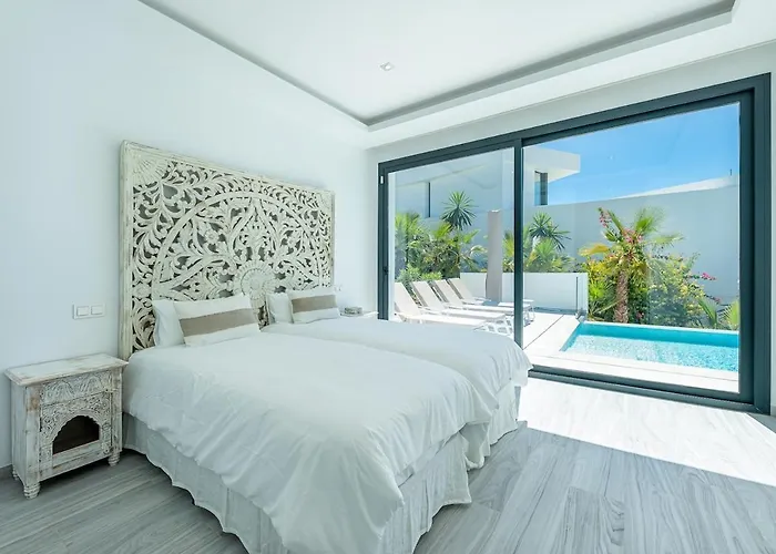 Luxury With Heated Pool Open Sea Views Villa Estepona